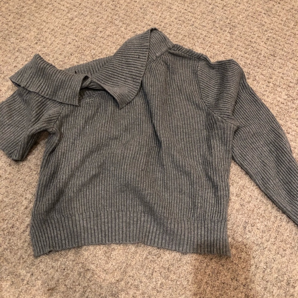 Super stylish LF sweater!!!